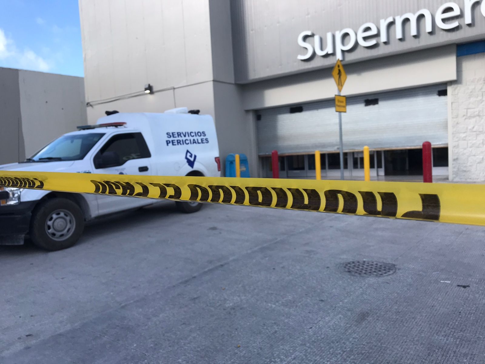 Reportan homicidio dentro del Walmart de la Supermanzana 21 de Cancún