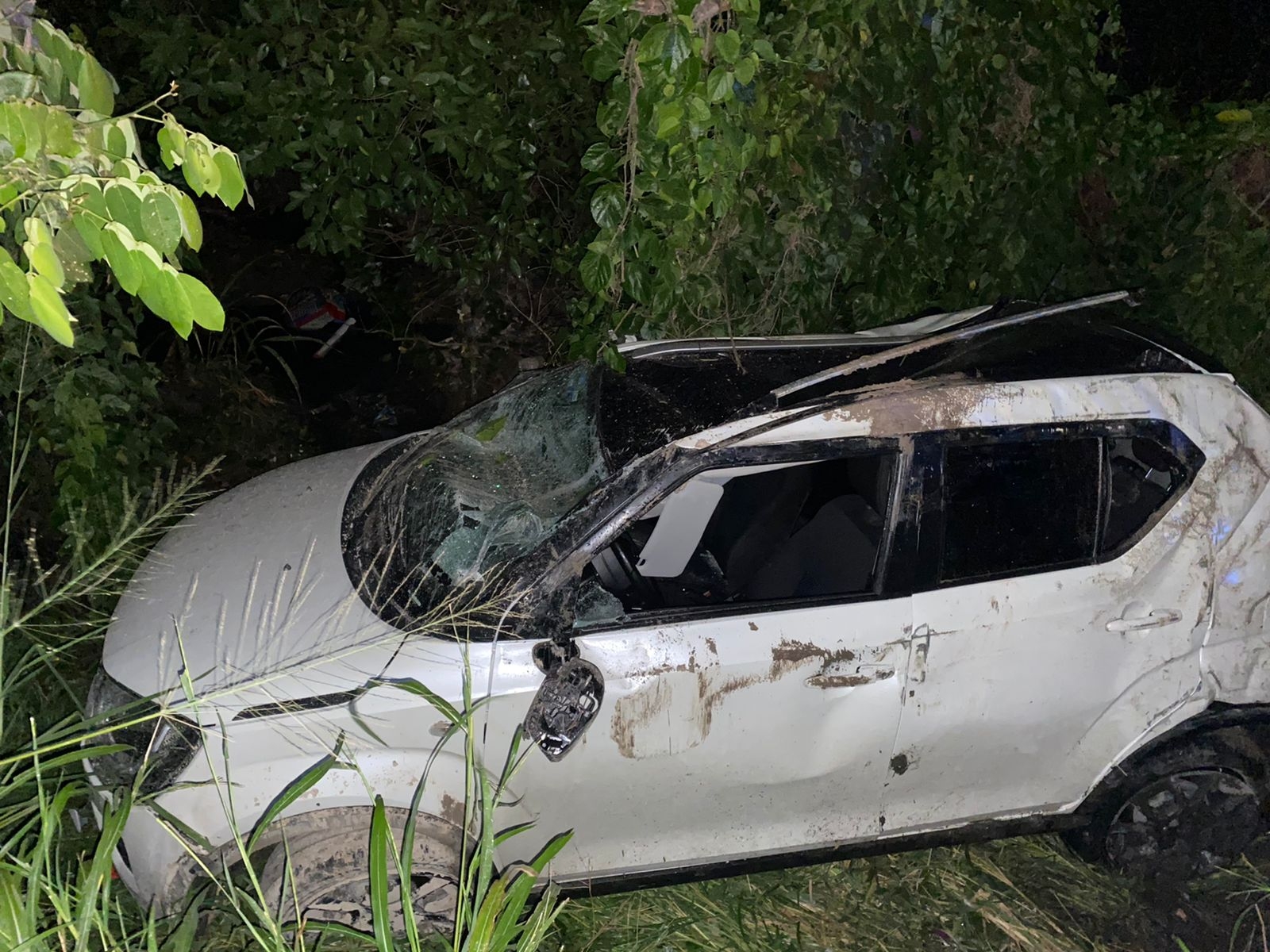 Choque en la Avenida Costera manda a dos mujeres al hospital en Campeche