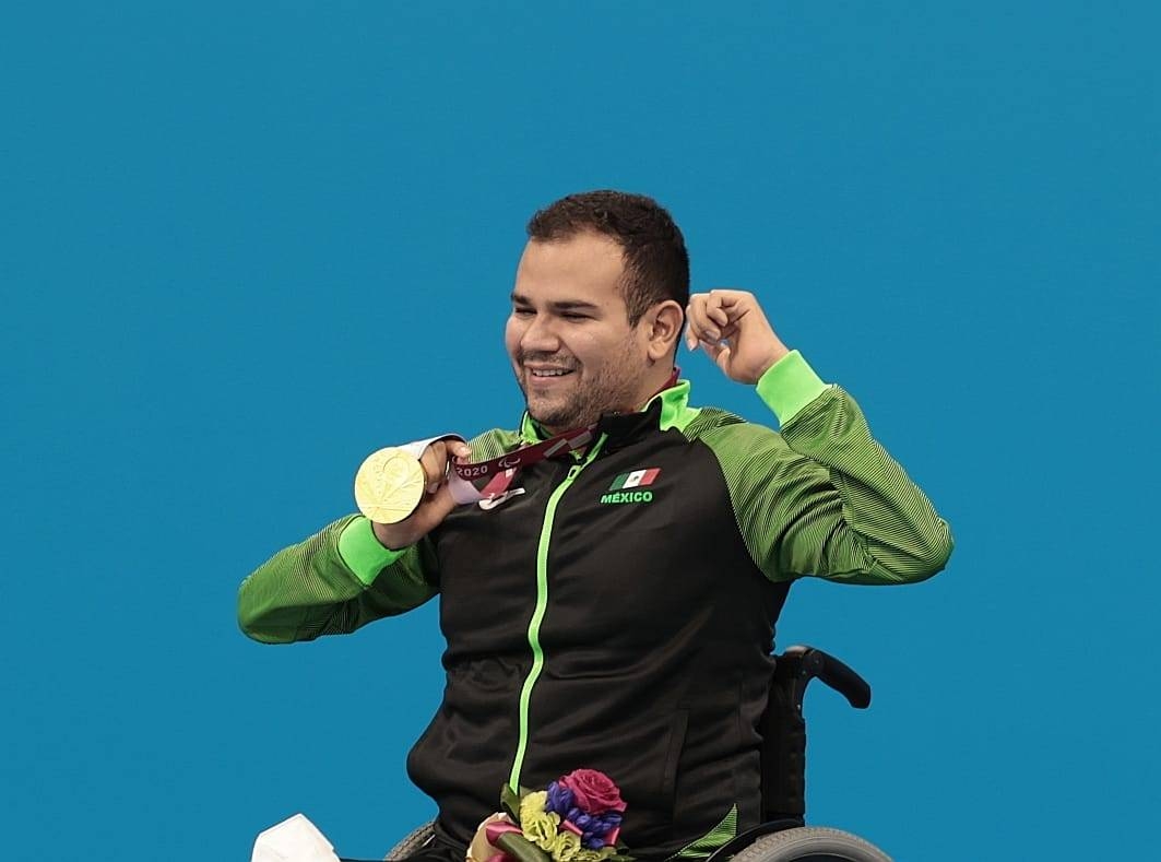 Diego López Díaz gana medalla de oro en natación en Paralímpicos de Tokio 2020