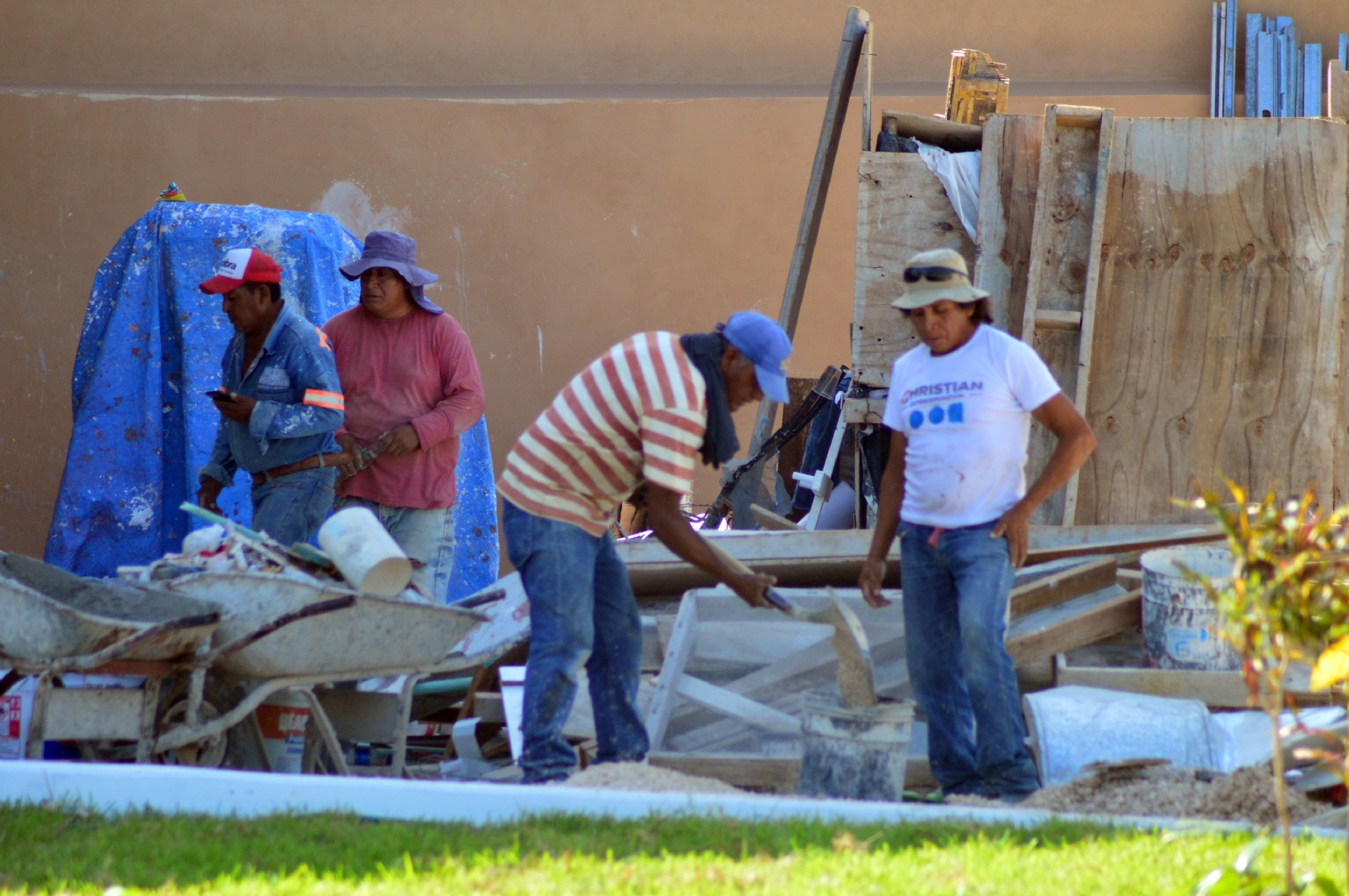 Empleo informal en Campeche, más común en mujeres que en hombres