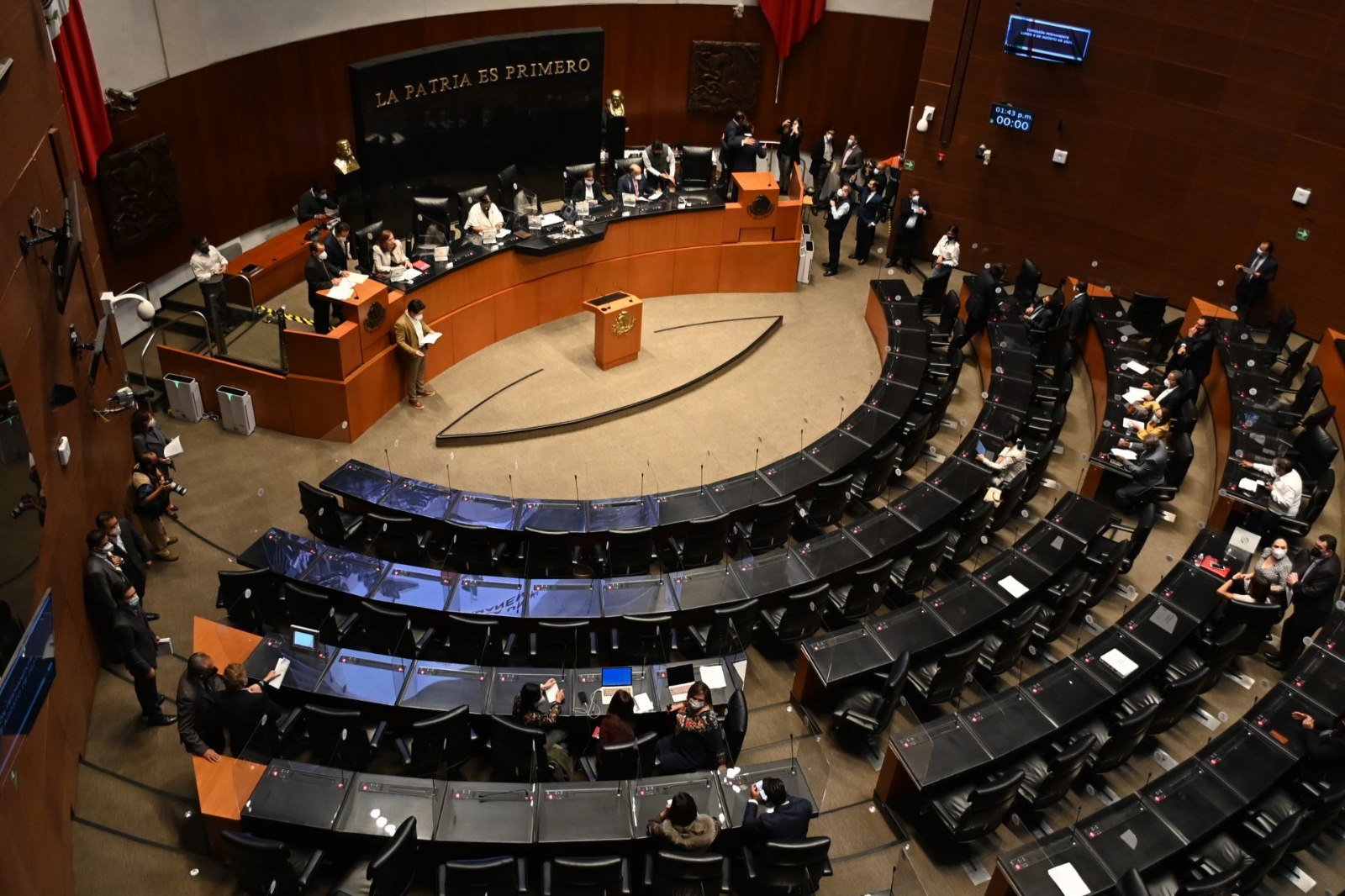 La discusión duró cerca de dos horas, y fue el bloque oficial que, con 61 votos, logró que el decreto se aprobara. Foto: Cuartoscuro