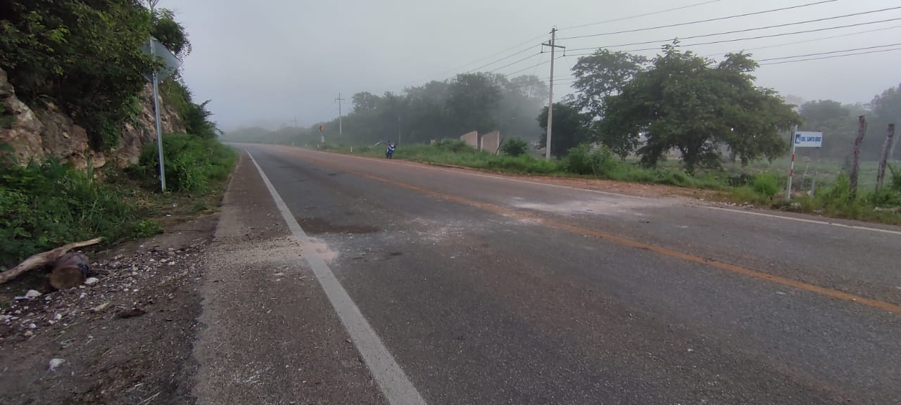 Burócratas de José María Morelos desbloquean carretera federal rumbo a Polyuc