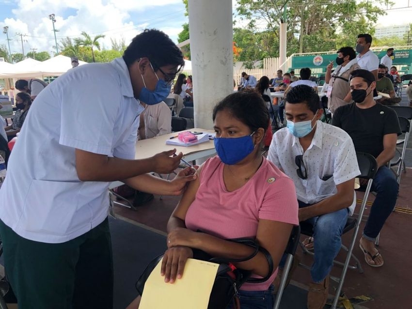 Conoce las fechas de aplicación de segundas dosis anticovid para 'treintones' en Playa del Carmen