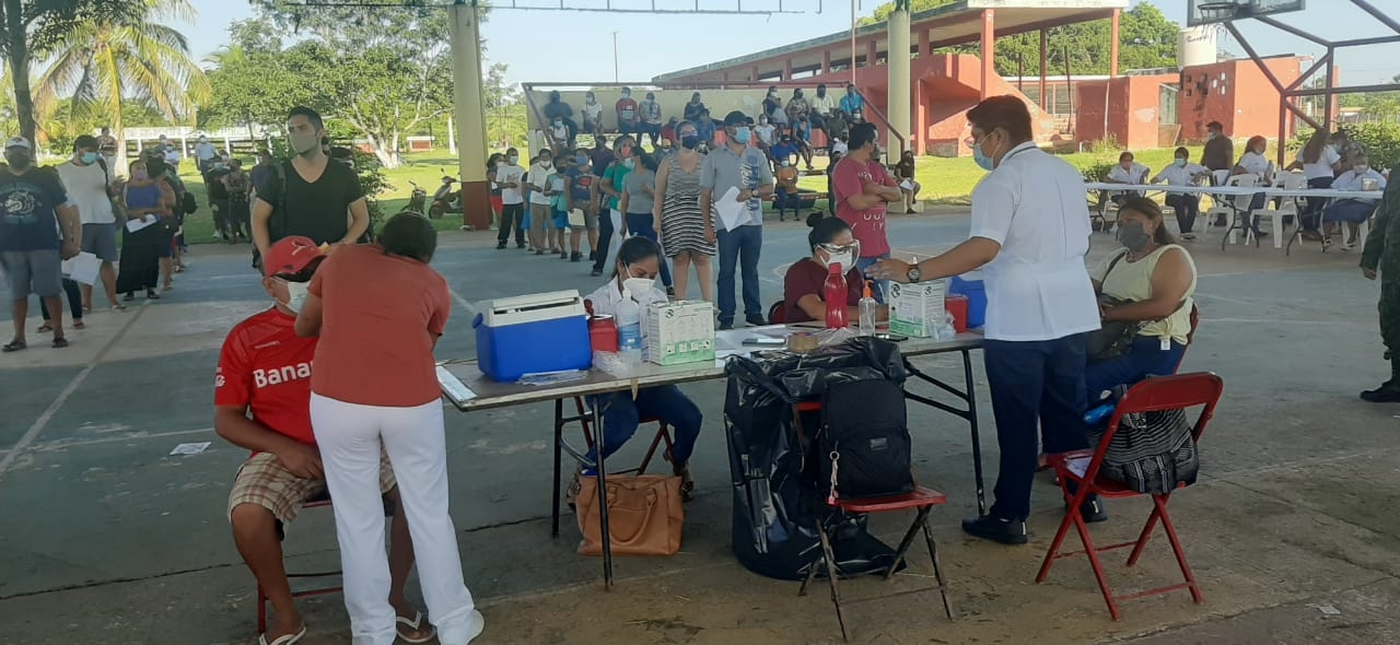 'Treintones' registran baja afluencia durante vacunación anticovid en Kantunilkín