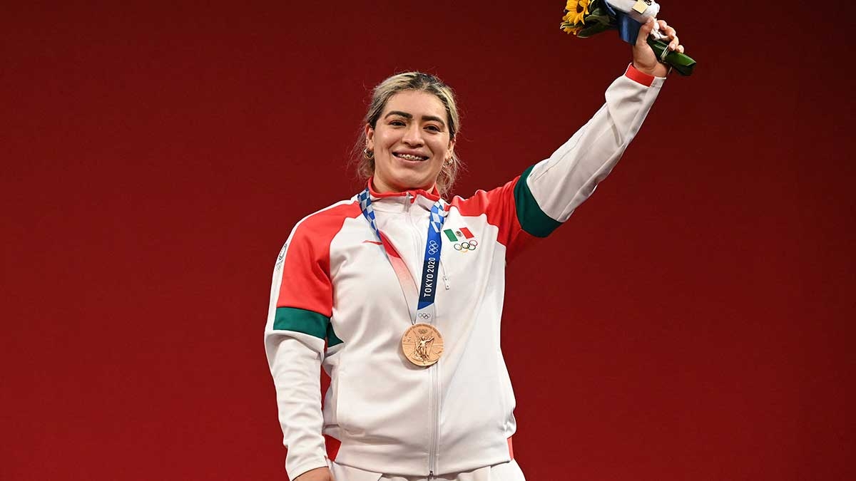 Aremi Fuentes denuncia que le entregaron un cheque sin fondos por medalla en Tokio 2020