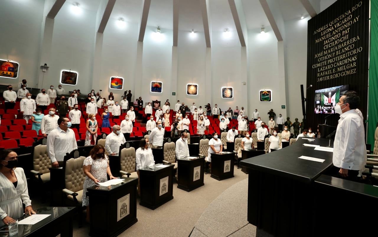 El exdiputado local acusa a los legisladores actuales del Congreso del Estado de ser 'cómplices' del endeudamiento en Q.Roo