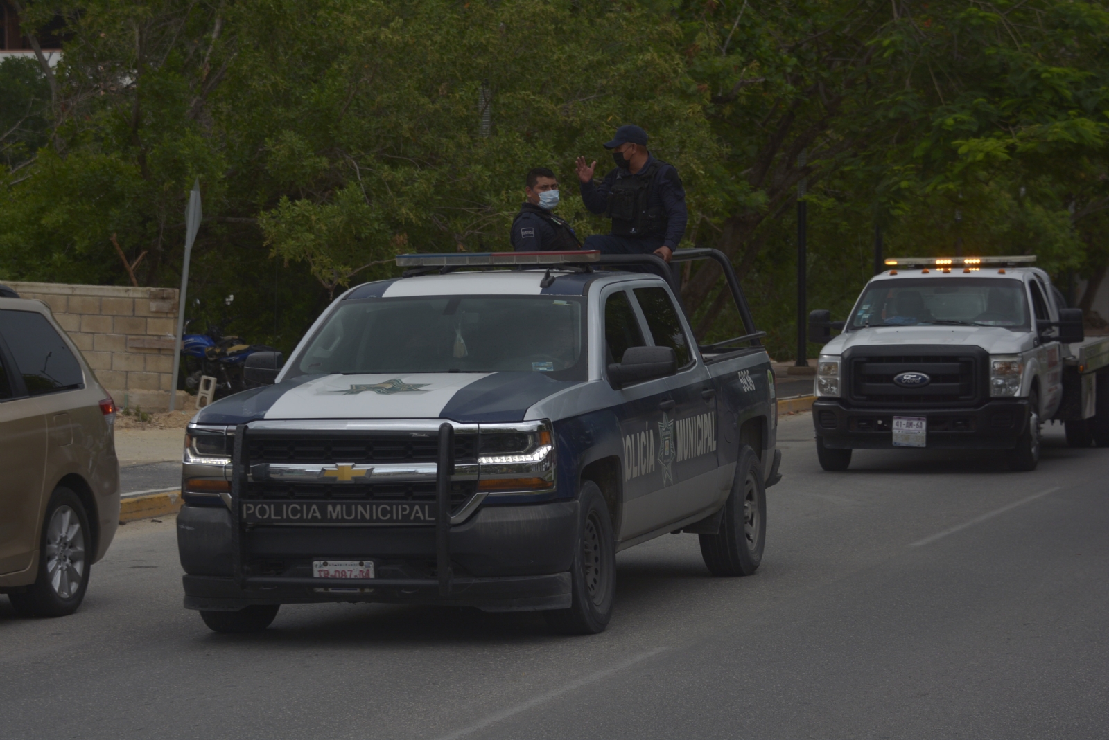 Tras el reporte, autoridades policiacas acudieron al lugar para realizar las averiguaciones correspondientes