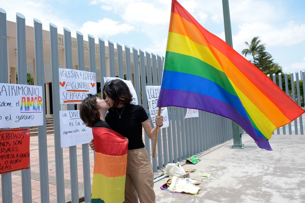 Con 25 votos a favor, matrimonio igualitario es aprobado en Sonora