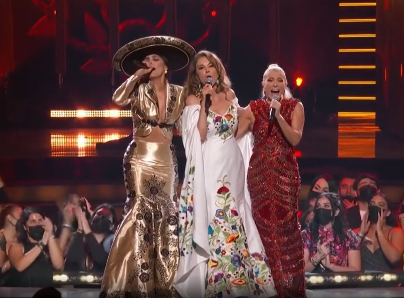 Premios Latin Billboard 2021: Yuri, Ana Bárbara y Guadalupe Pineda rinden homenaje a Juan Gabriel