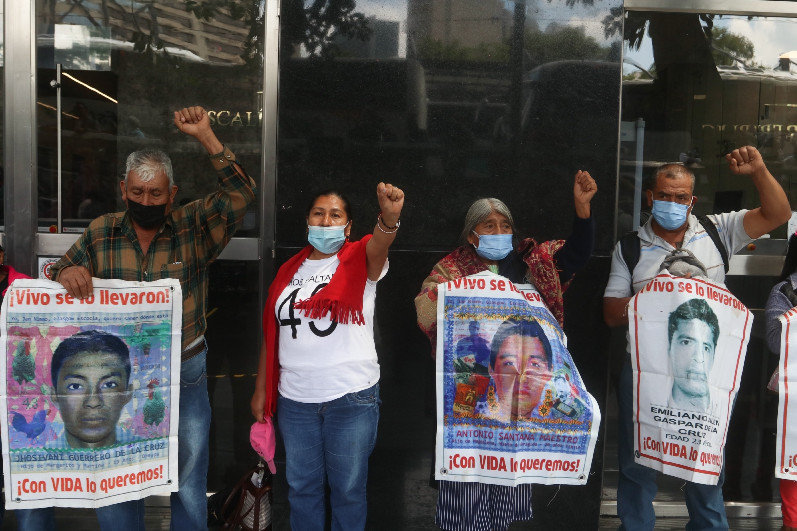 Encinas confirma que fueron ejecutadas 21 personas vinculadas al caso Ayotzinapa