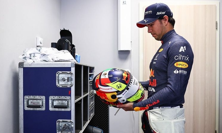 Checo Pérez saldrá noveno en el GP de Rusia
