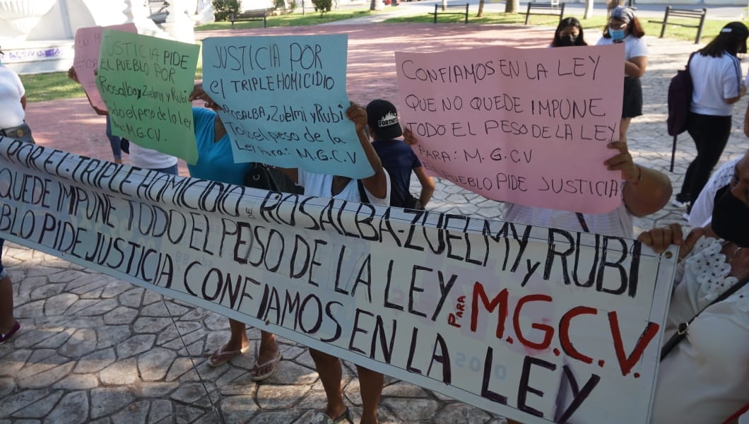 Pidieron a la población, acudir con playeras blancas para caminar hasta el palacio estatal