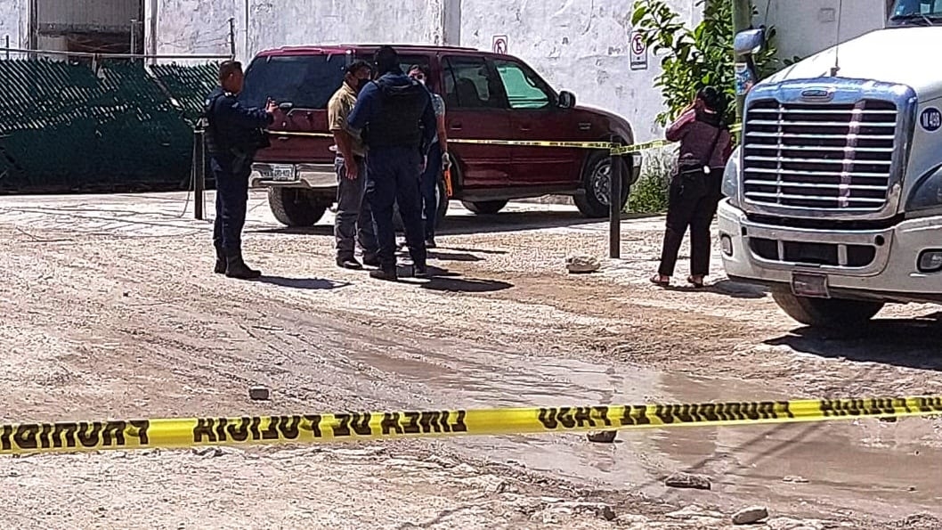 La camioneta fue asegurada en la Supermanzana 97, sobre la avenida Oaxactun con Chichén Itzá