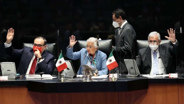 Senado aprueba Ley de Revocación de Mandato tras cambio de pregunta