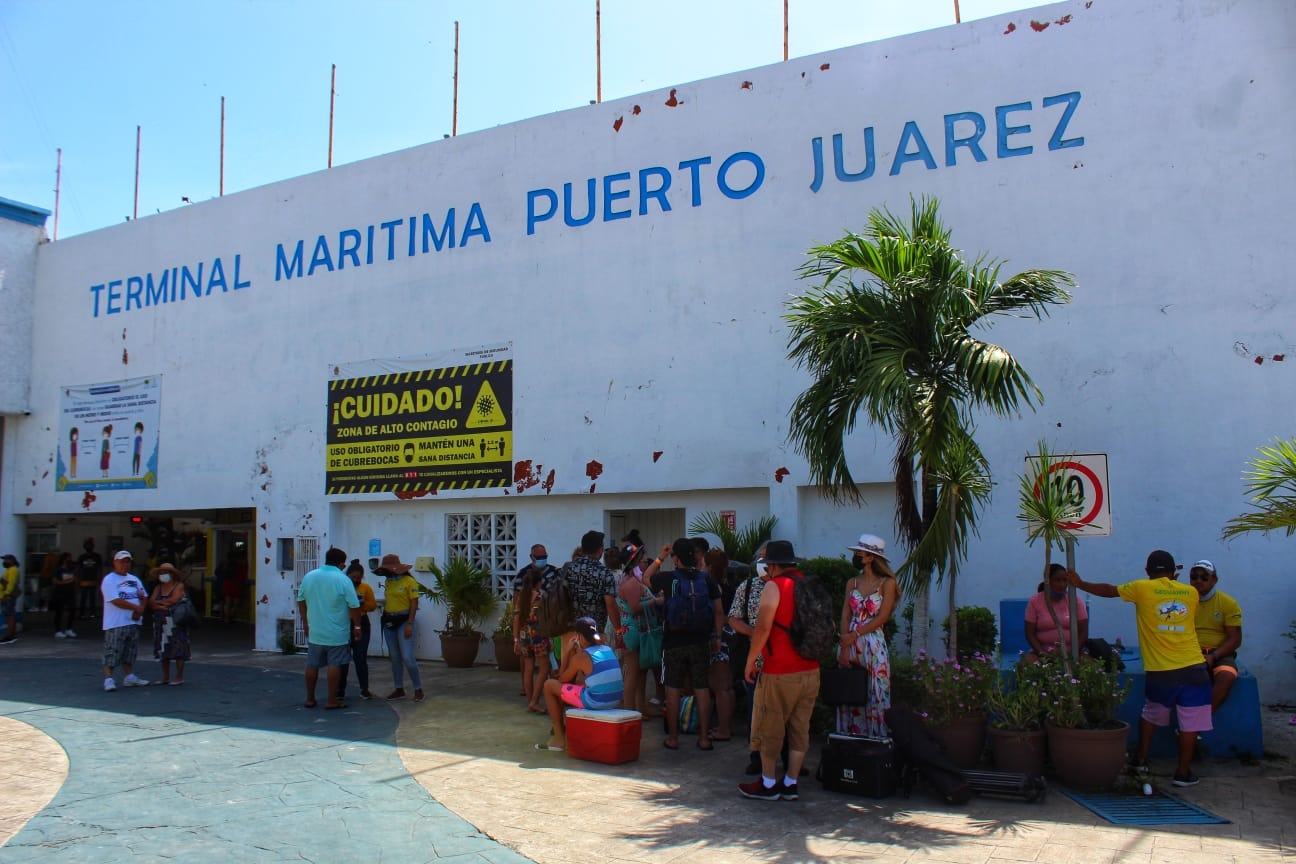 Terminal marítima de Puerto Juárez presenta escaso aforo de 30 personas con rumbo a Isla Mujeres
