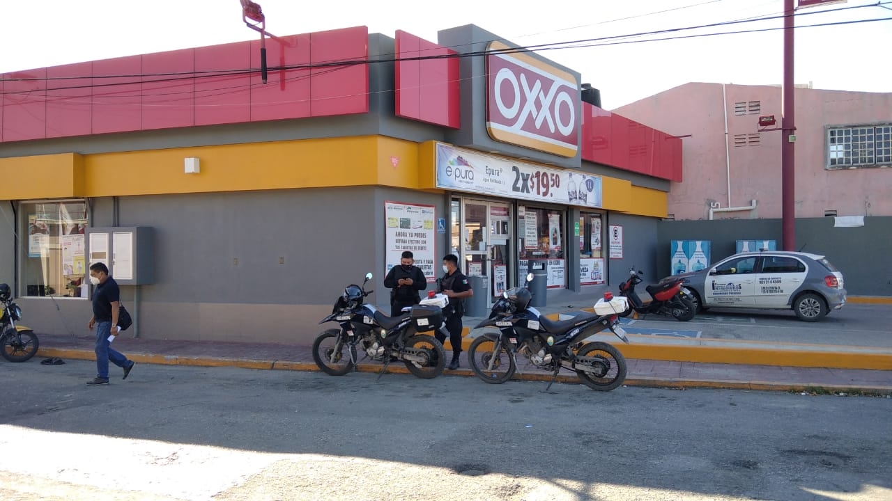 Asaltan un Oxxo en Ciudad del Carmen; se llevan 250 pesos y 30 cajetillas de cigarros