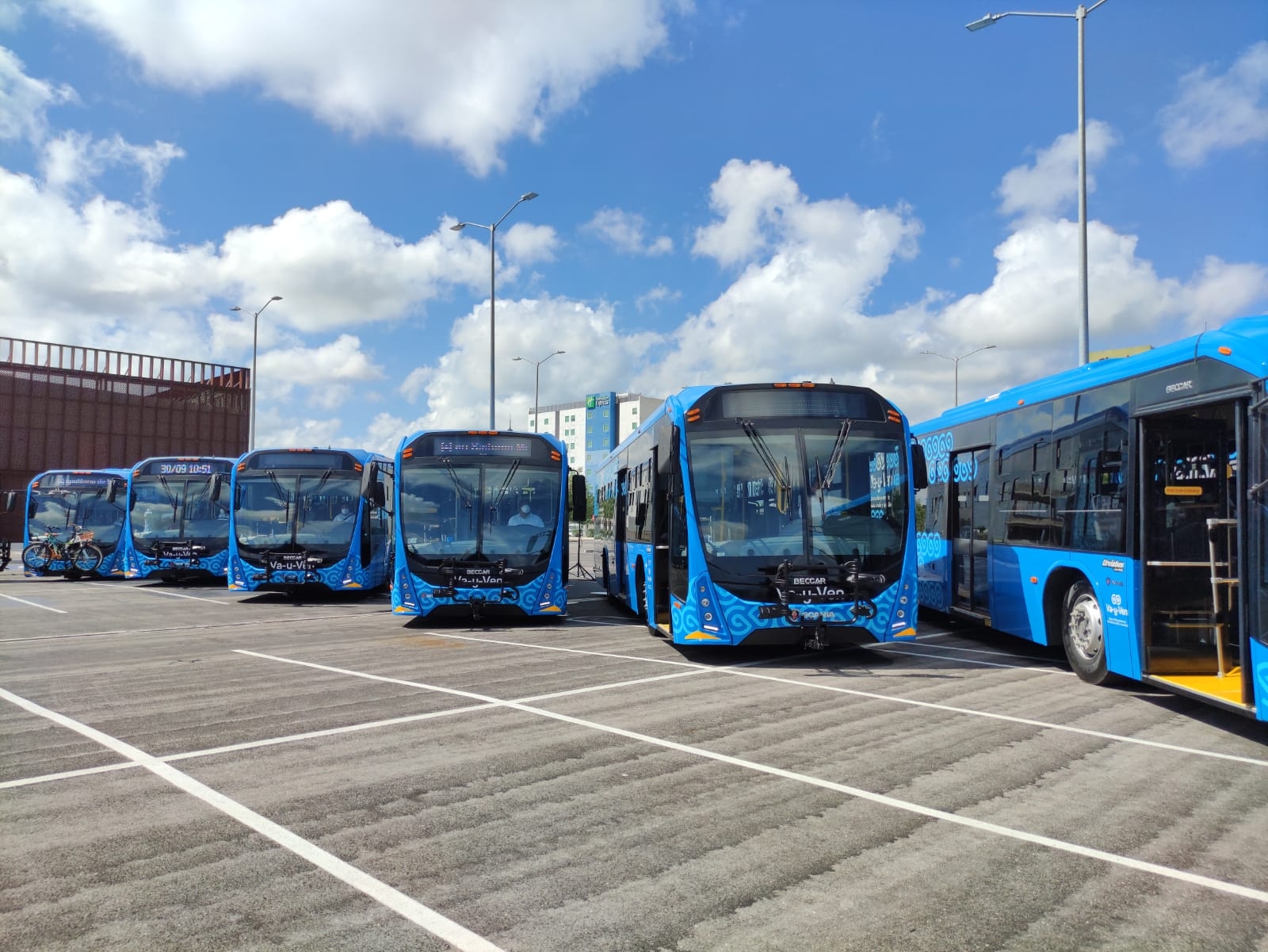 Va y Ven Yucatán contará con 350 nuevos autobuses para municipios