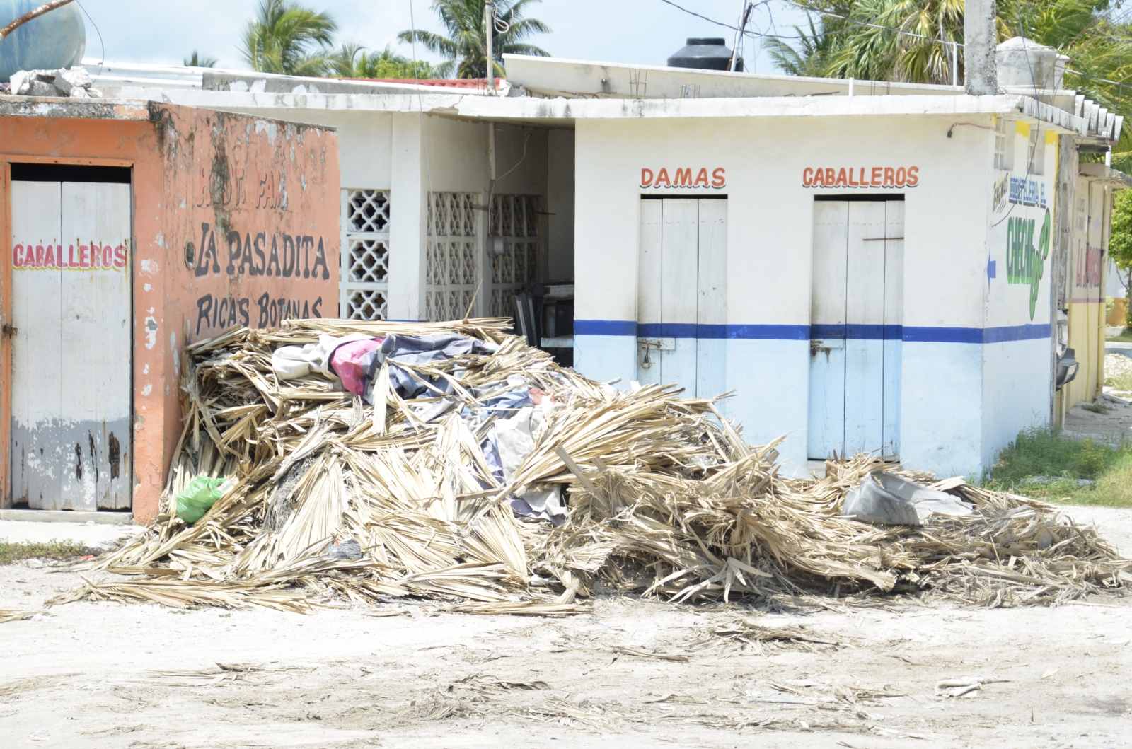Toneladas de basura superan el servicio de recoja en Ciudad del Carmen