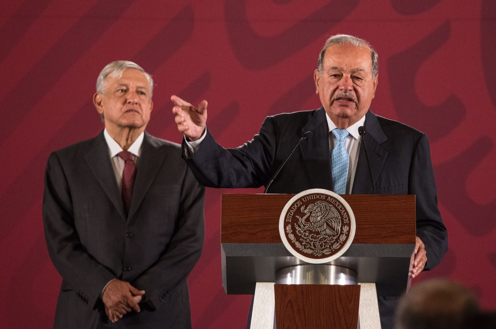 AMLO informó que realizó un sobrevuelo con el empresario Carlos Slim para supervisar obras del Tren Maya