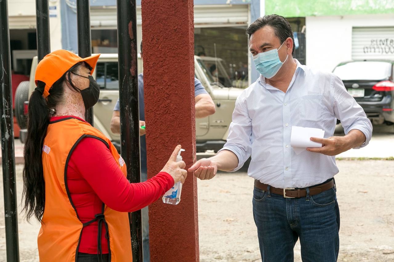 El secretario de Educación encabezó la visita de personal de la Segey para verificar que se cumpla el acompañamiento emocional