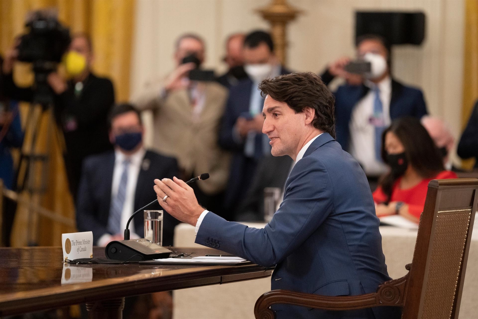 Justin Trudeau deseo una pronta recuperación en la publicación de Twitter. Foto: EFE