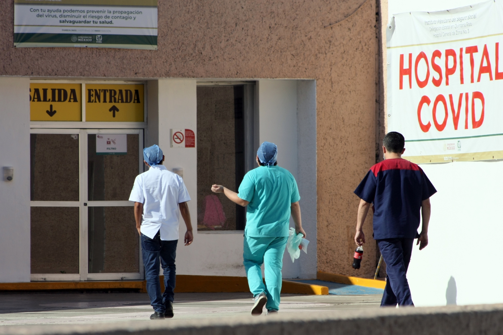 Pacientes con COVID saturan tres hospitales del IMSS en Quintana Roo