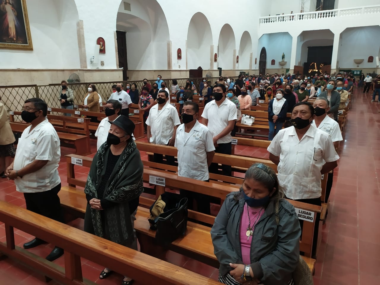Más de 300 feligreses asisten a la misa de subida de los Santos Reyes en Tizimín