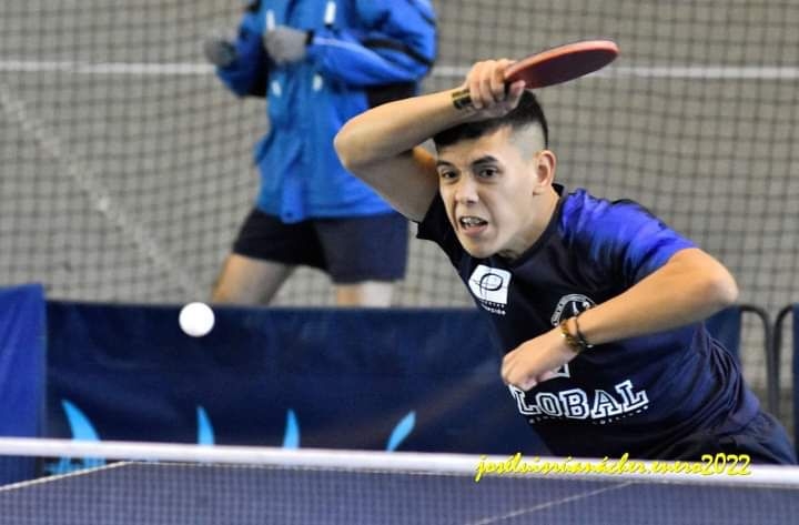 Darío Arce Reza trae dos triunfos de la Liga de Tenis de Mesa, que se llevó a cabo en Hueva, España