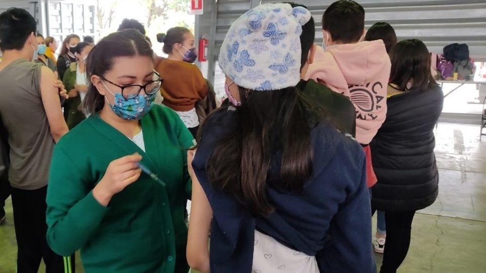 Los menores pueden acudir esta semana por si primera dosis a las sedes habilitadas para adolescentes de 15 a 17 años.