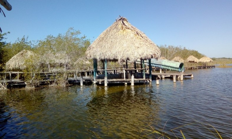 El comisario de Dizuché, en José María Morelos, indicó que sólo la palapa principal del balneario Chichankanaab es la única en buen estado