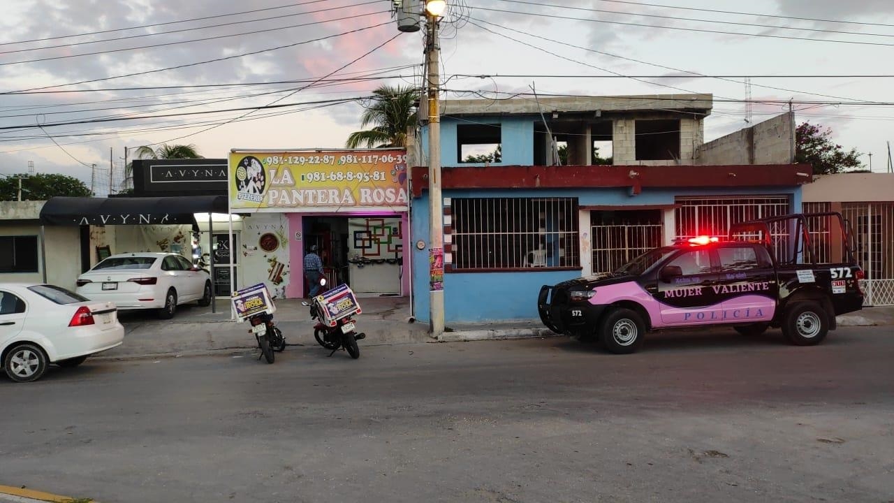 Joven distraído cae dentro del horno de las pizzas en Campeche