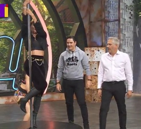 Galilea Montijo demuestra su habilidades en el tubo; practica poledance en Hoy