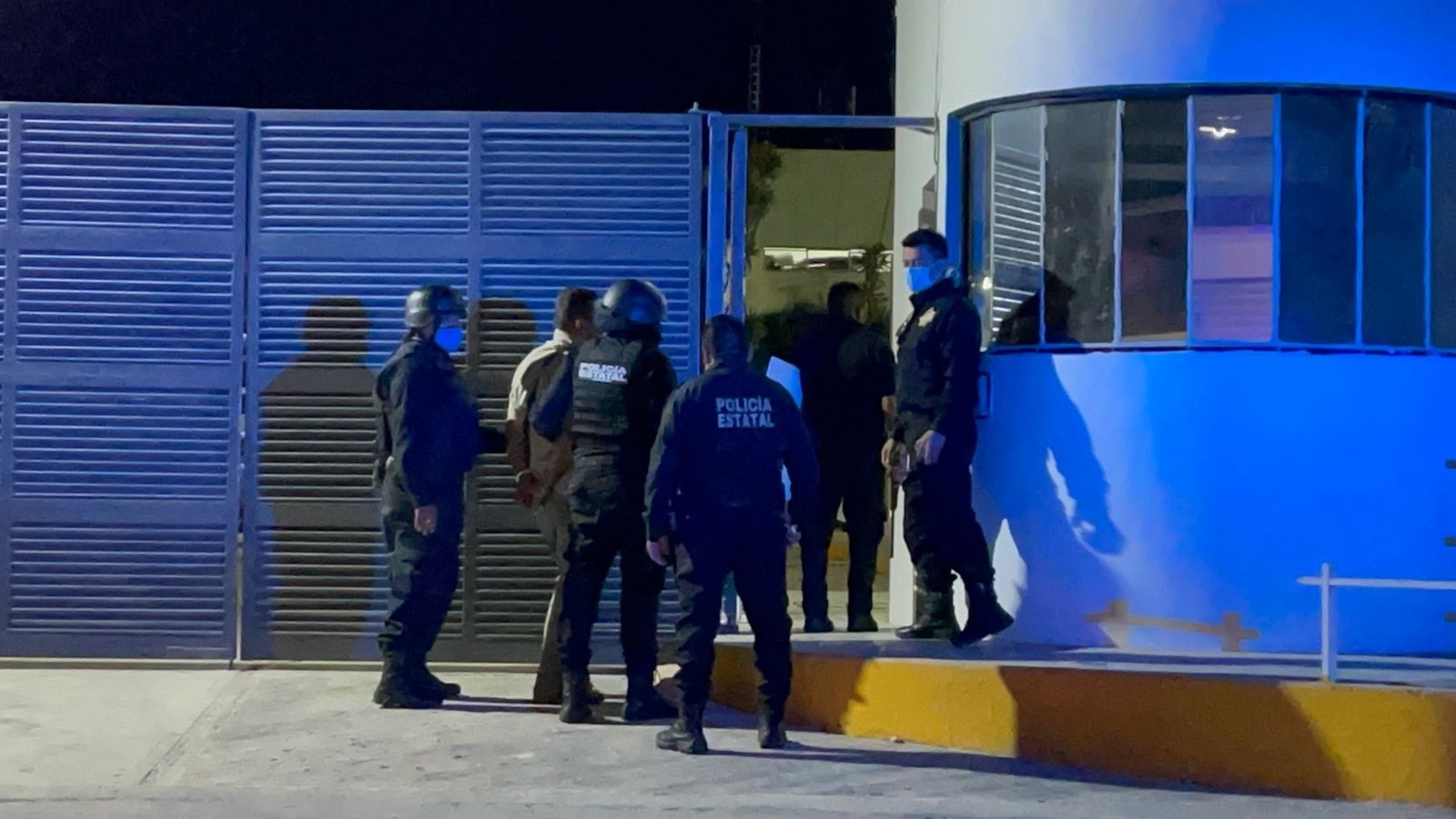 La FGE Campeche derivó que no era un delito de su competencia, debido al calibre del arma asegurada, por lo que llevaron al detenido a la FGR en la capital del Estado