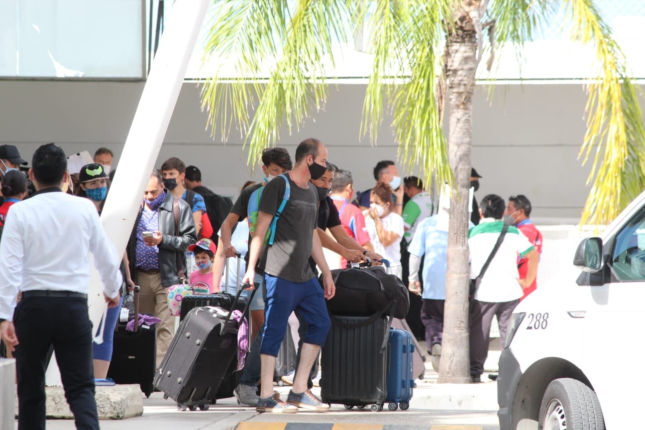 ¡Cerca de los 600!: Aeropuerto de Cancún programa 586 vuelos en sus terminales