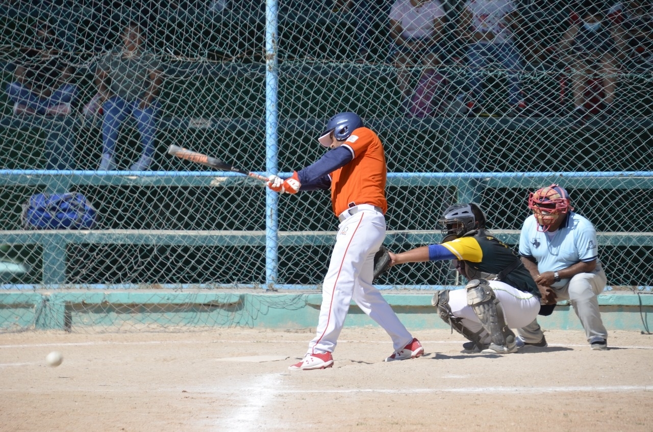 Rangers triunfa contra Catemar en la Liga de softbol de Ciudad del Carmen