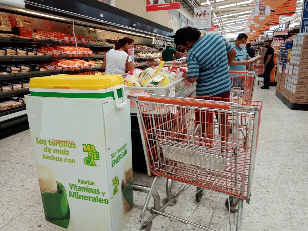 Tienda Chedraui en Playa del Carmen, con la canasta básica más cara de México