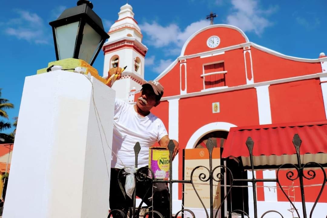 La Iglesia de Palizada fue pintada con los colores autorizados por el INAH, pasa su conservación