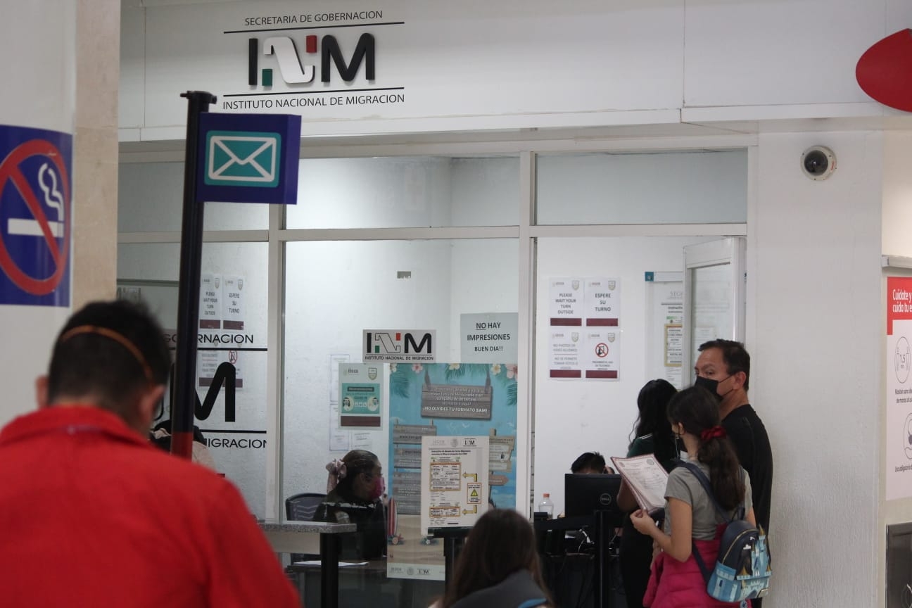 Personal del INM no dio detalles del motivo de la detención de los viajeros venezolanos en el aeropuerto de Cancún