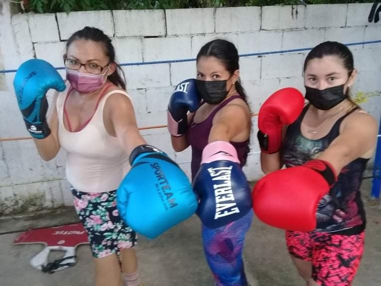 Grupo de mujeres de Kanasín aprenden box como defensa personal