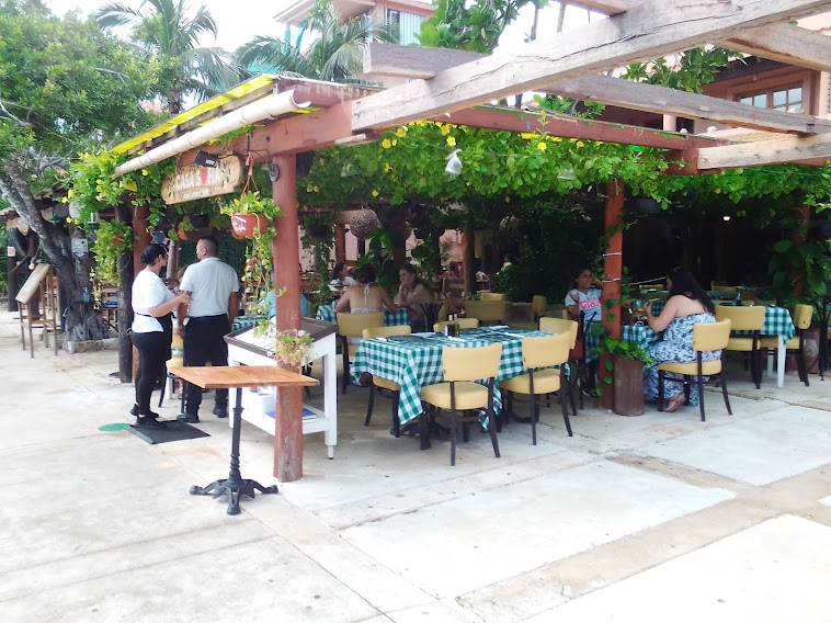 Restauranteros de Playa del Carmen prevén cierres tras decreto del Semáforo Naranja