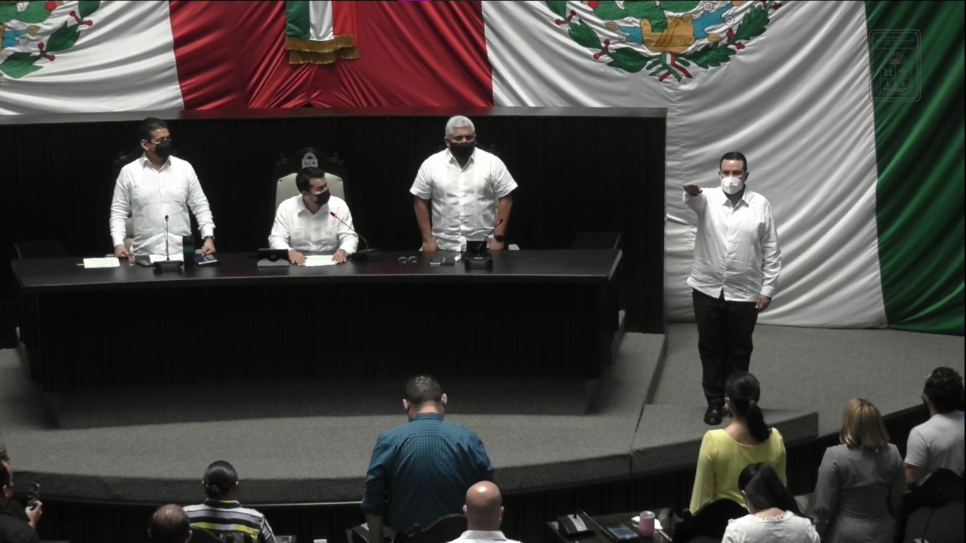 Jesús Antonio Villalobos Carrillo fue electo por mayoría de votos de los diputados del Congreso de Quintana Roo