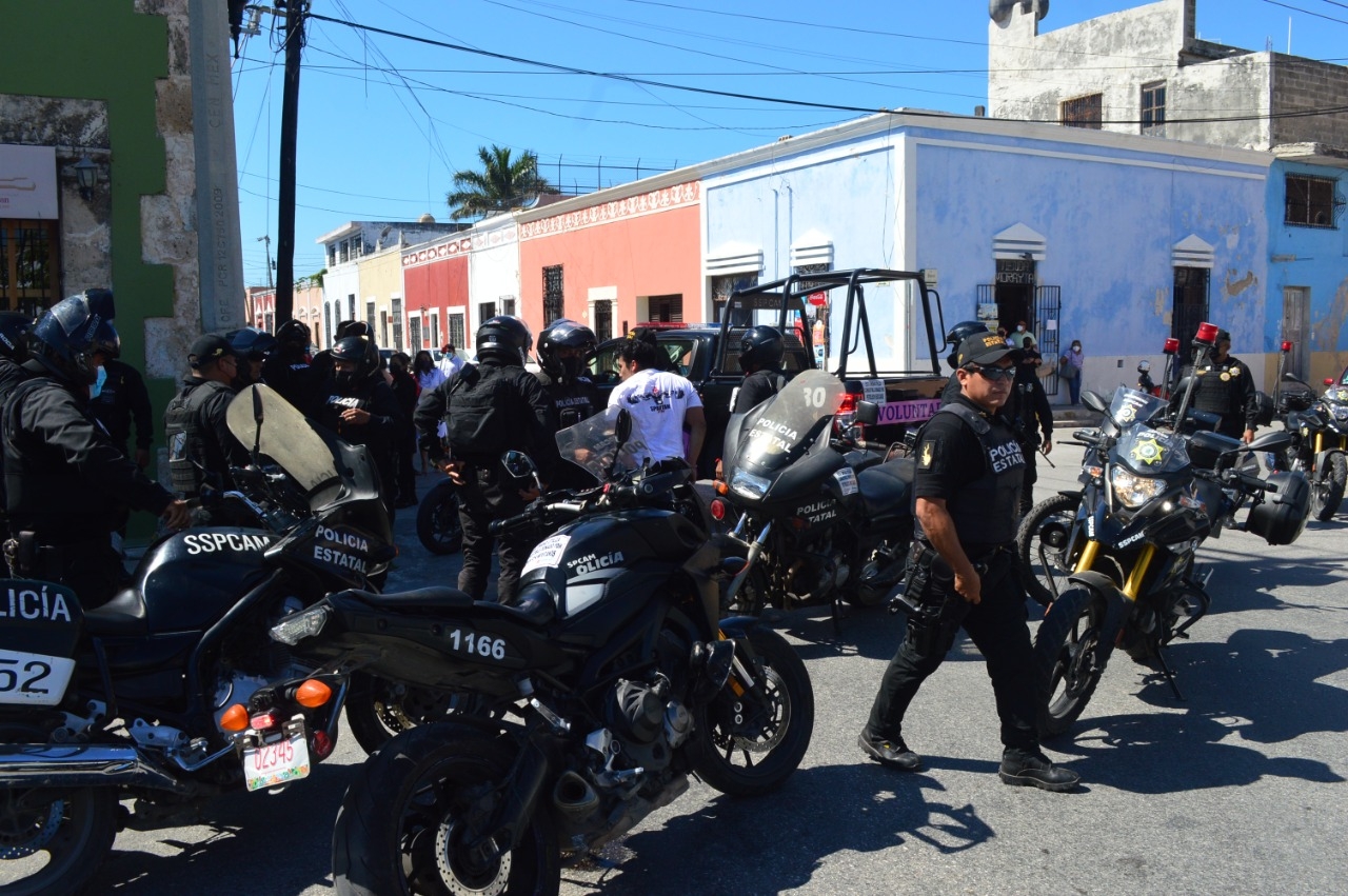 En Campeche, 30 policías detienen a supuesto narcomenudista