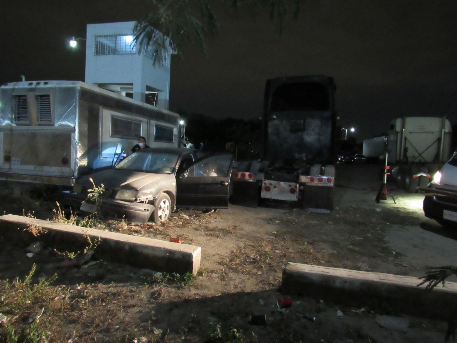 Hallan cadáver dentro de un automóvil en la colonia Ciudad Industrial en Mérida