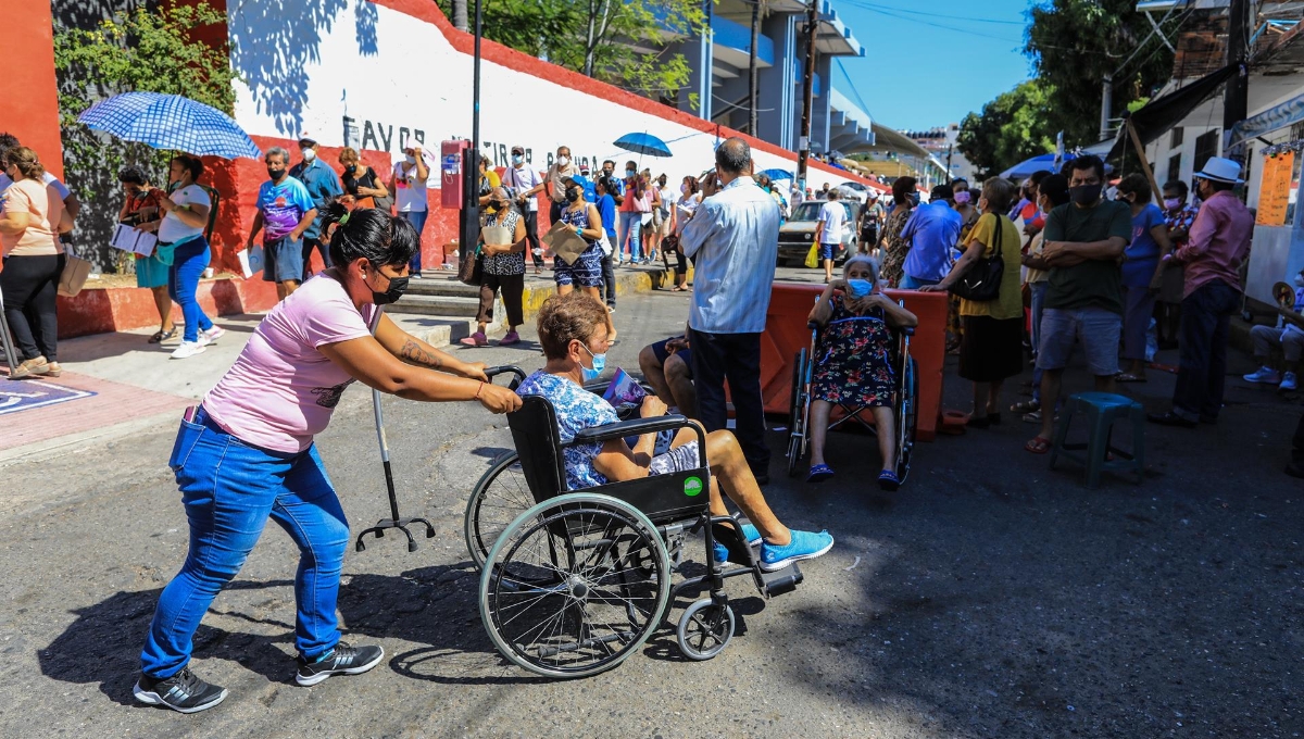 México llega a 299 mil 581 muertes por COVID-19