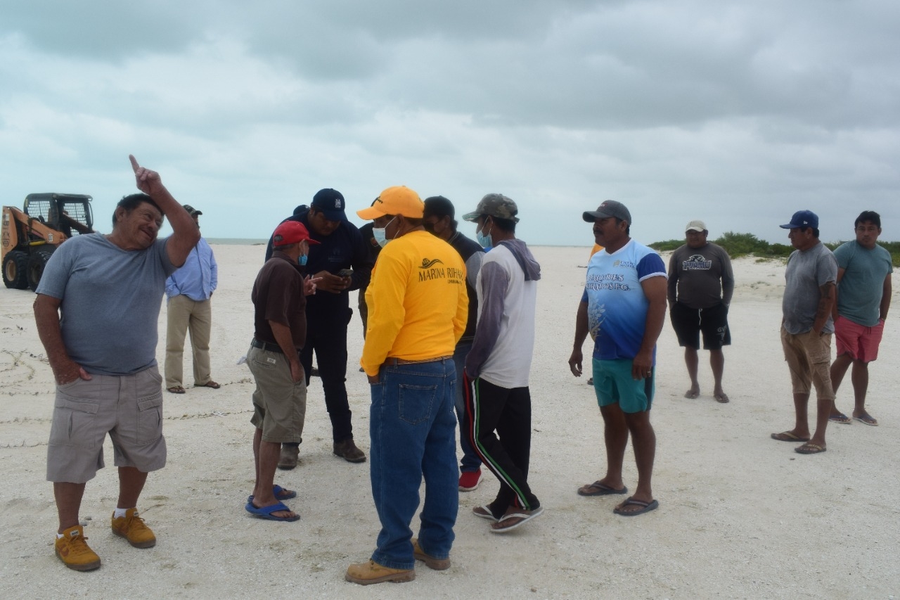 El incidente con los pescadores se registró a las 10:00 horas de ayer lunes, cuando la maquinaria pretendía realizar el trabajo