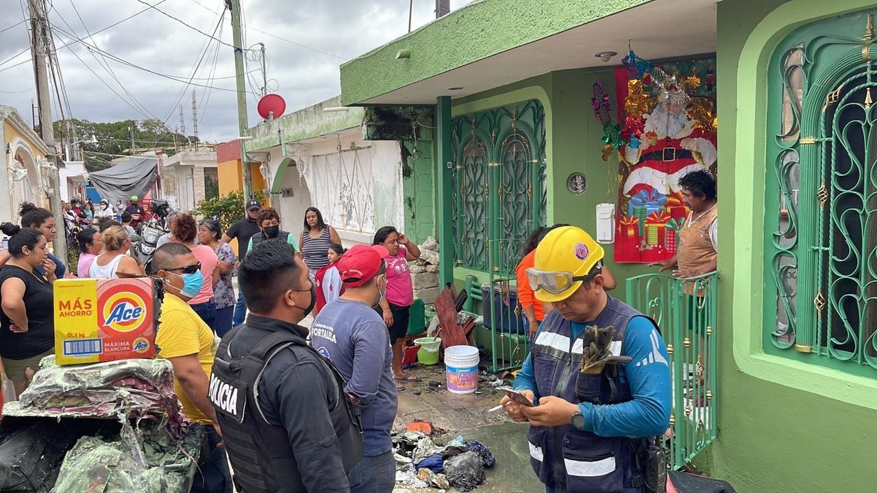 Campeche: Abuelita se lesiona al intentar huir de su casa en llamas