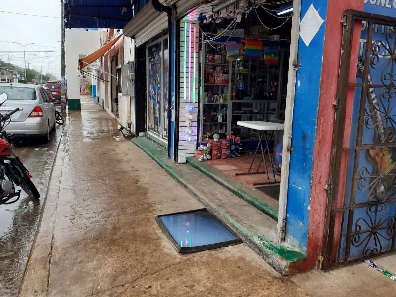 Los negocios deberán contar con tapete sanitizante en la entrada, gel antibacterial y los empleados deberán usar cubrebocas.