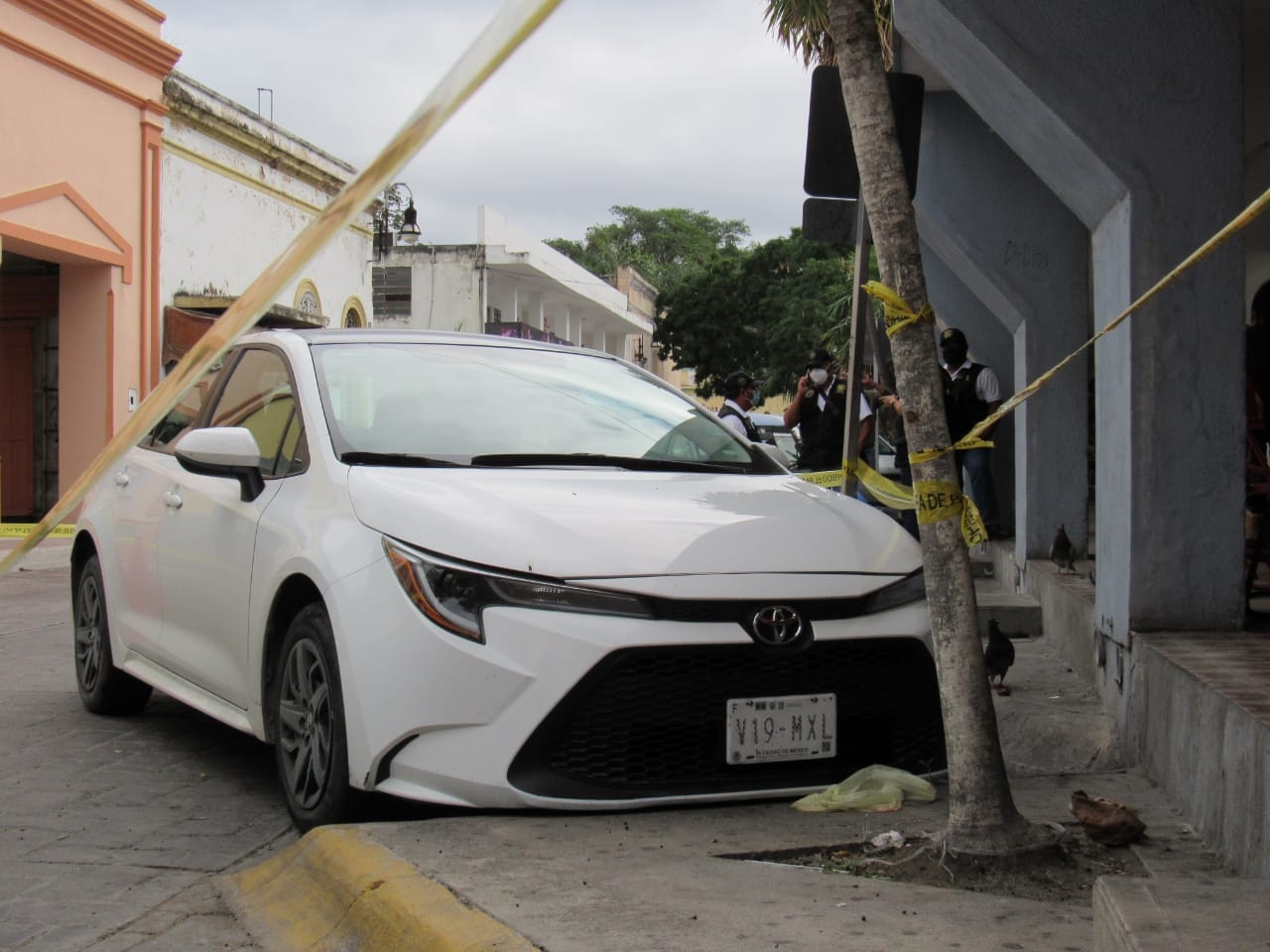 Policías de Mérida aseguran lujoso vehículo robado en Progreso