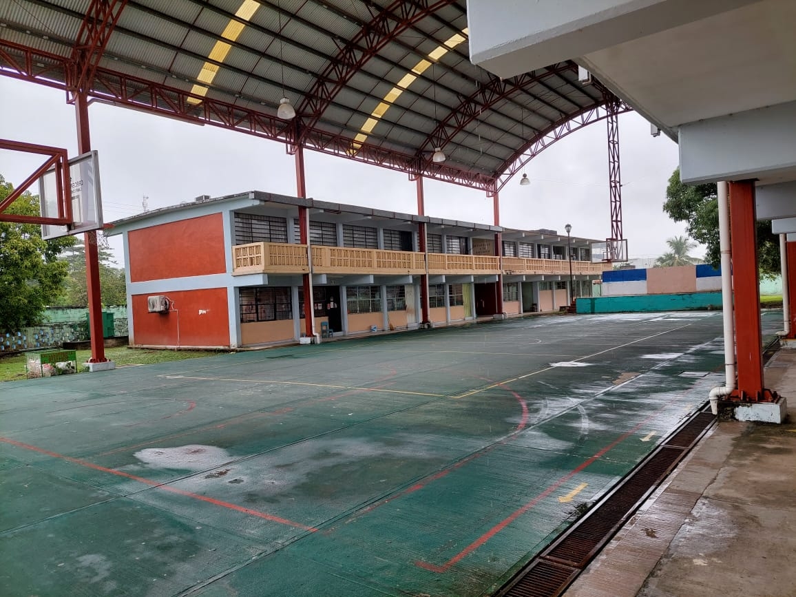 Aunque los alumnos se ausentaron, maestros y directivos se acudieron a los centros educativos