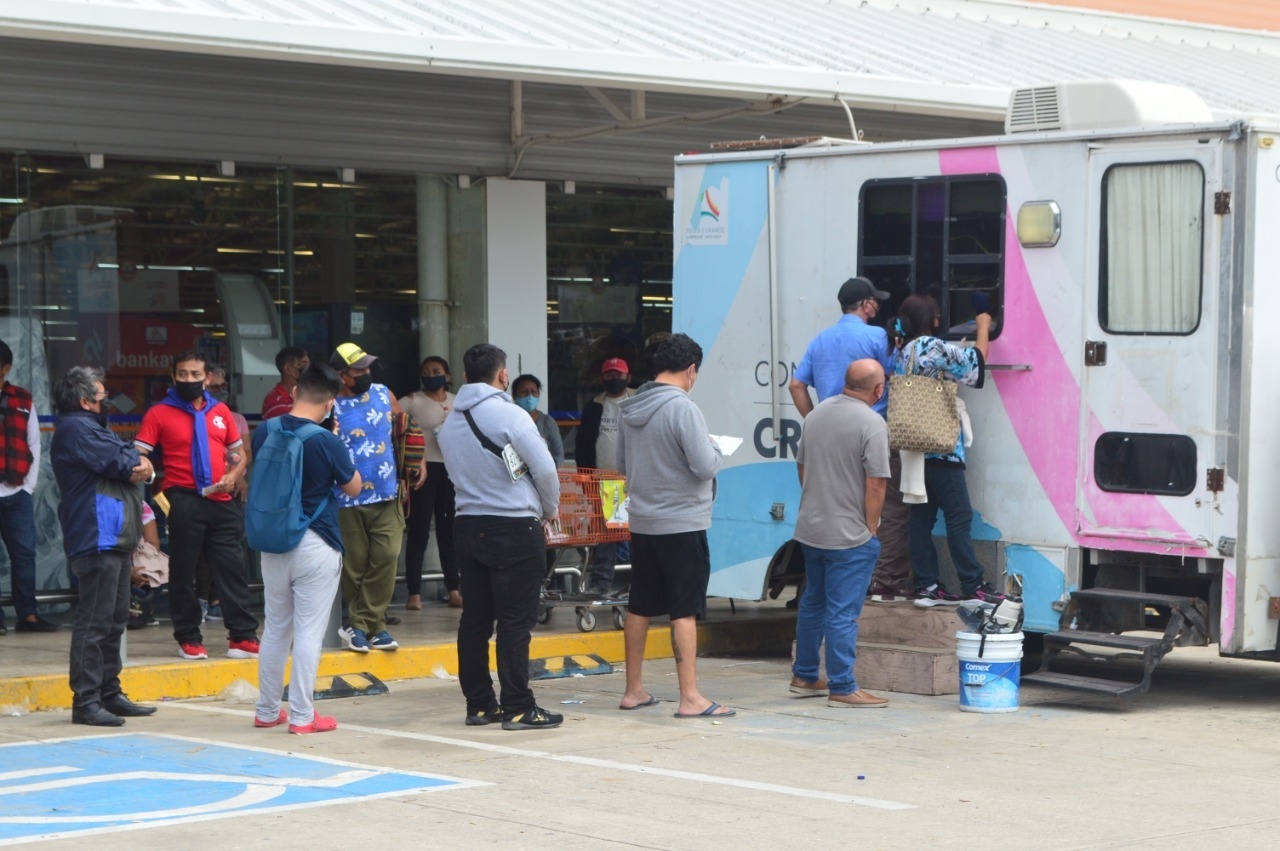 Pagos de tenencia y reemplacamiento presentan problemas en Campeche; piden aumentar los horarios